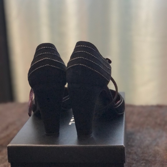 CHANEL Timeless Vintage Suede Heels - Picture 12 of 13